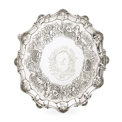 Salver, Londra, 1766. Argento fuso sagomato e cesellato con bordo decorato