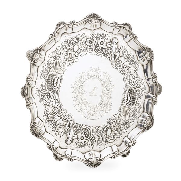 Salver. Londra, 1766. Marchio dell'argentiere non rilevato
