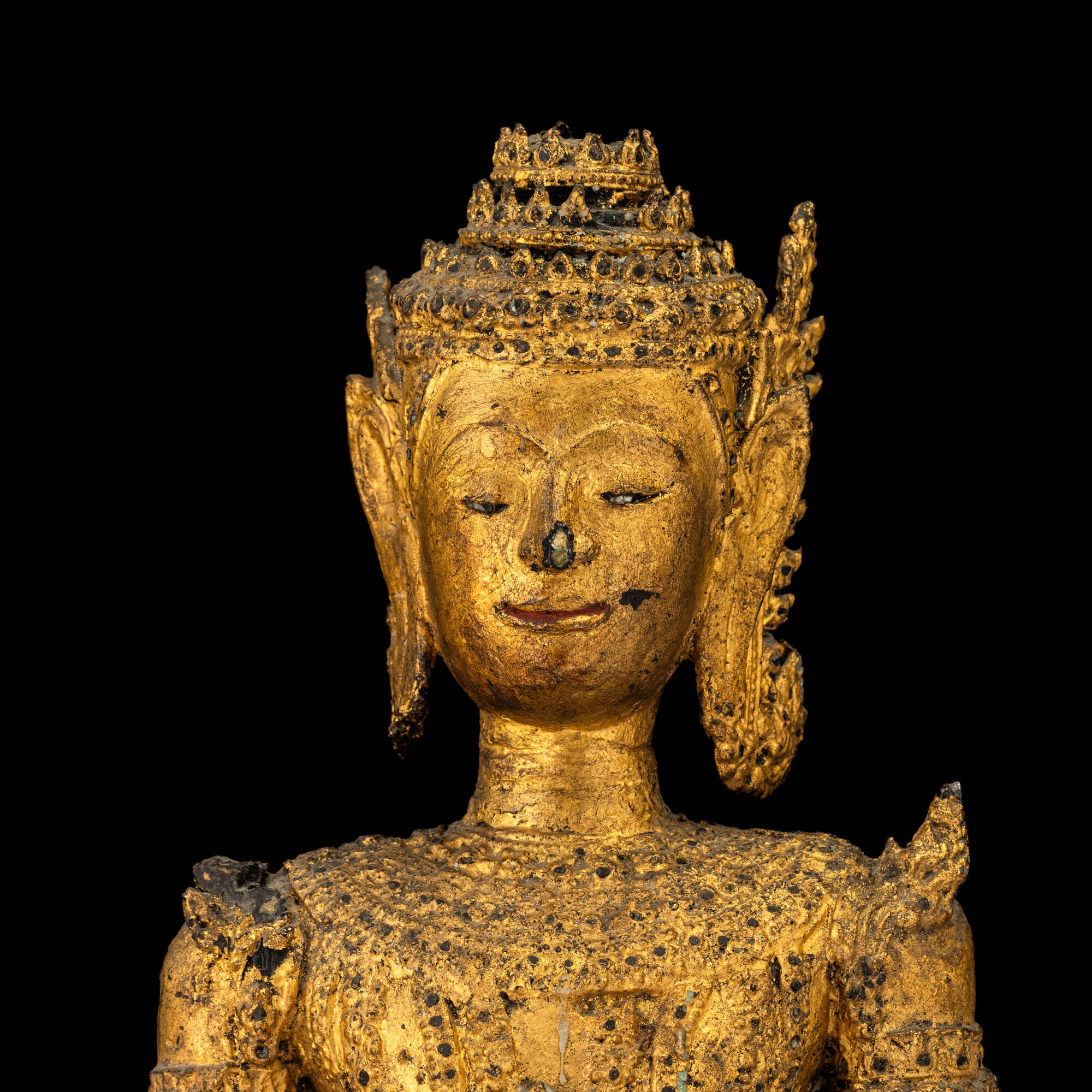 Figura di Buddha stante, bronzo dorato, Thailandia, XIX secolo