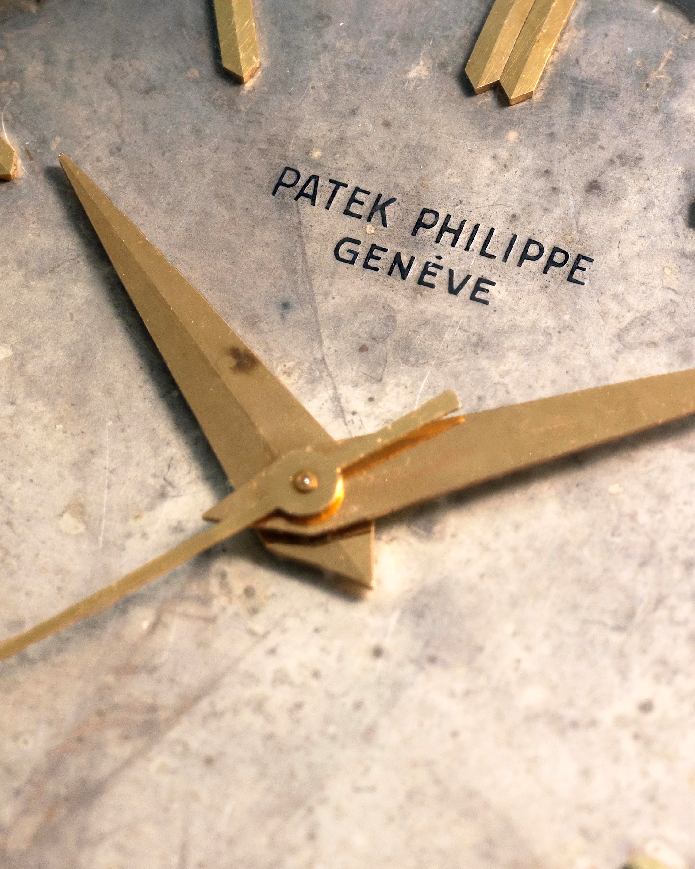 Patek Philippe - Calatrava ref. 2481, orologio da polso in oro giallo 18k (circa 1958)