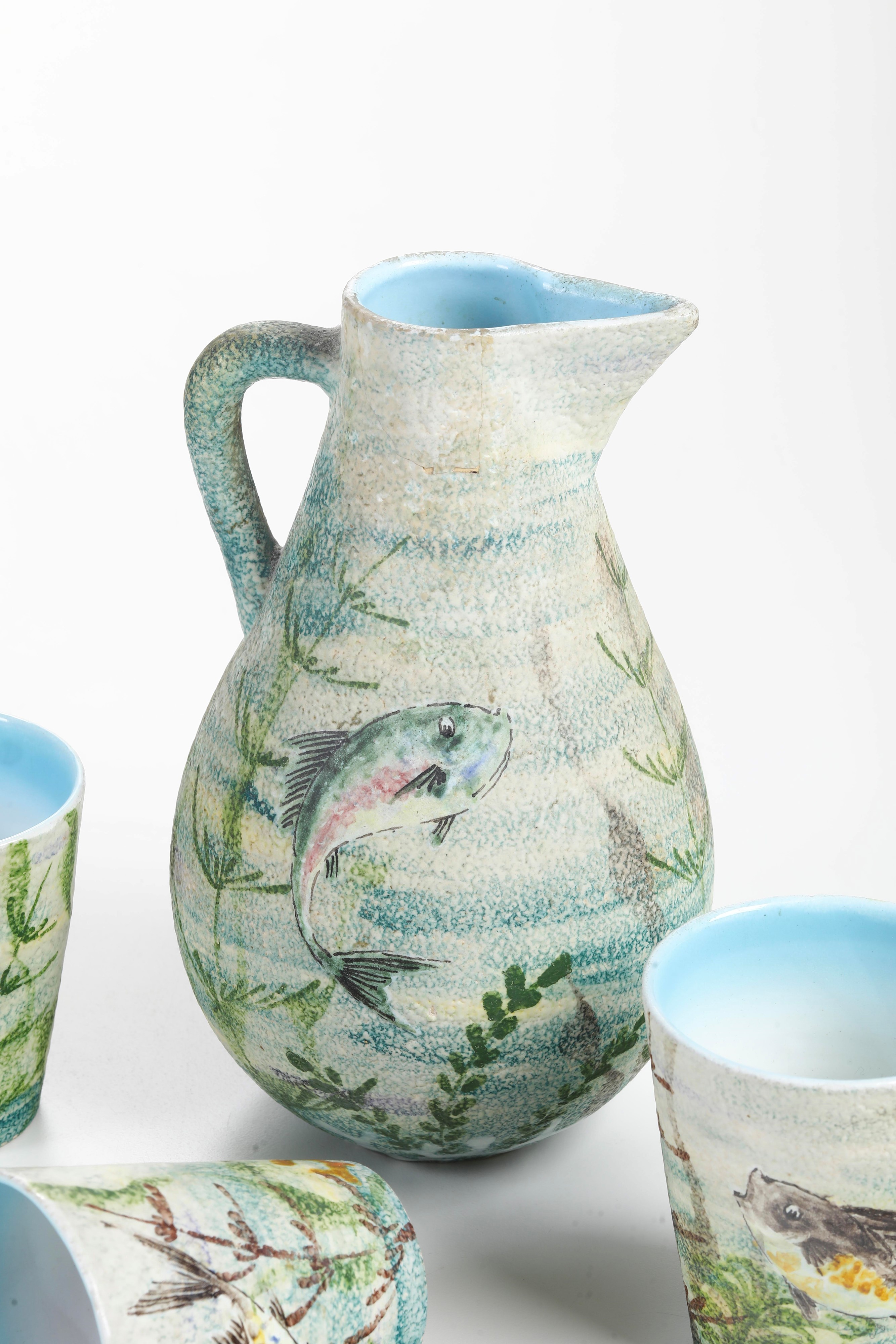 M.G.A., Maiolica, sei bicchieri e una brocca (Albisola, XX secolo)