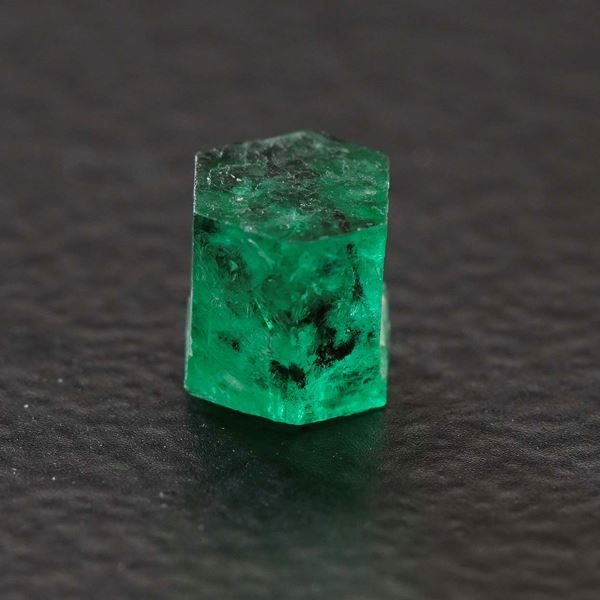Eccezionale smeraldo grezzo<BR>0,6 ct