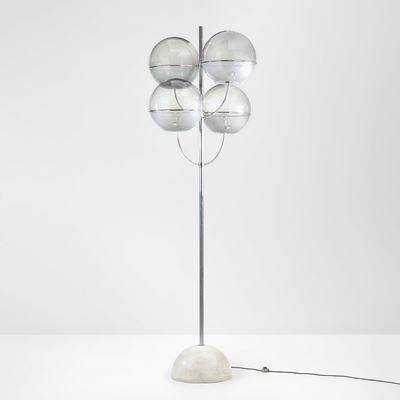 Grande lampada da terra modello Lyndon