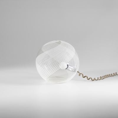 Lampada da tavolo con diffusore in vetro di Murano soffiato a canne lattimo