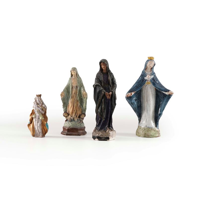 Quattro statuette raffiguranti la Madonna per lo più in terracotta  - Auction Antiques - Cambi Casa d'Aste