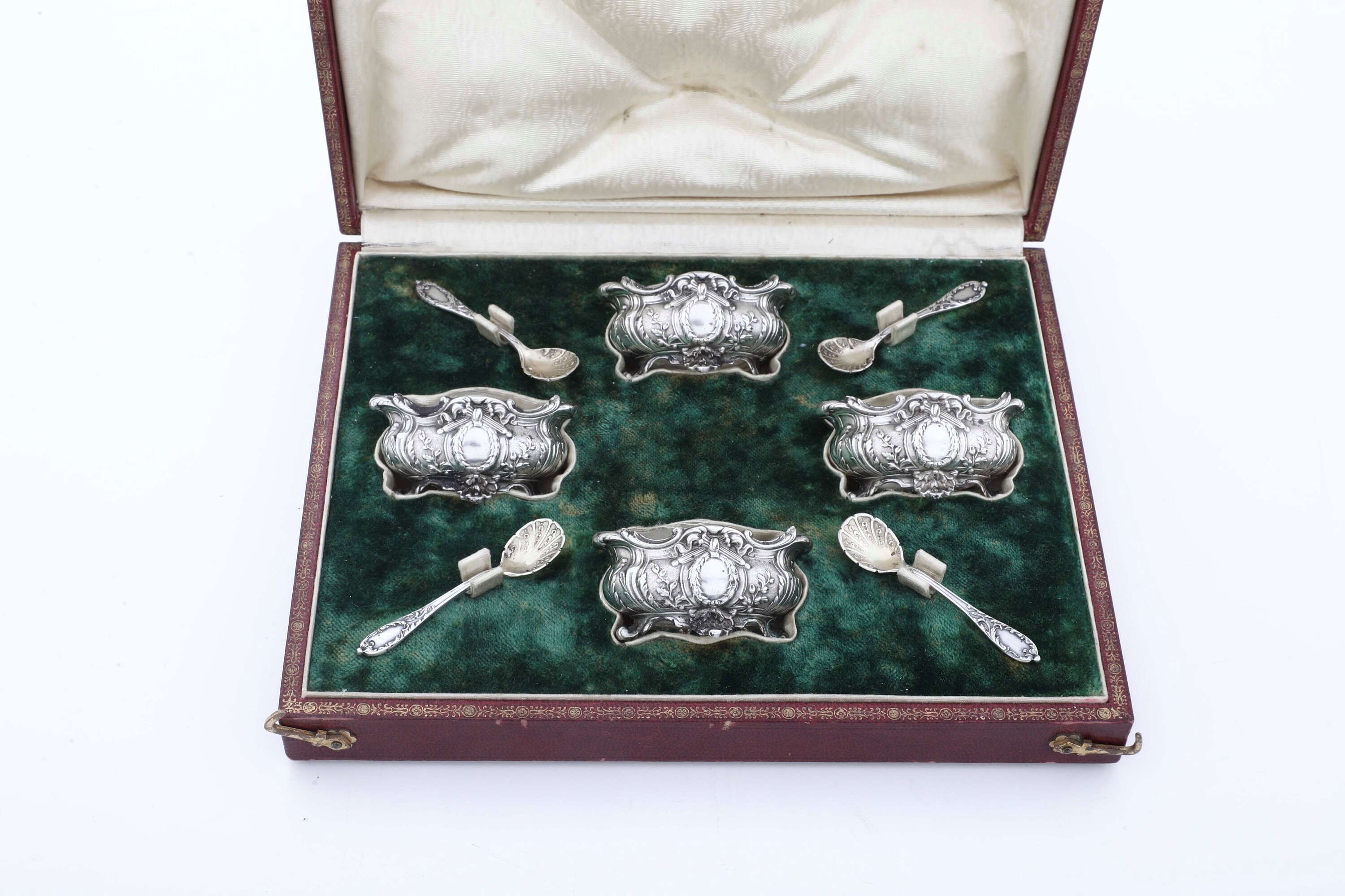 Set di quattro saliere con cucchiaini, argento fuso e vetro, Francia XX secolo