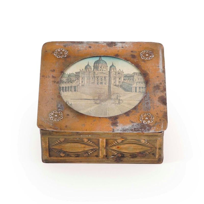 Piccola scatola con miniatura di San Pietro sul coperchio  - Asta Antiquariato - Cambi Casa d'Aste