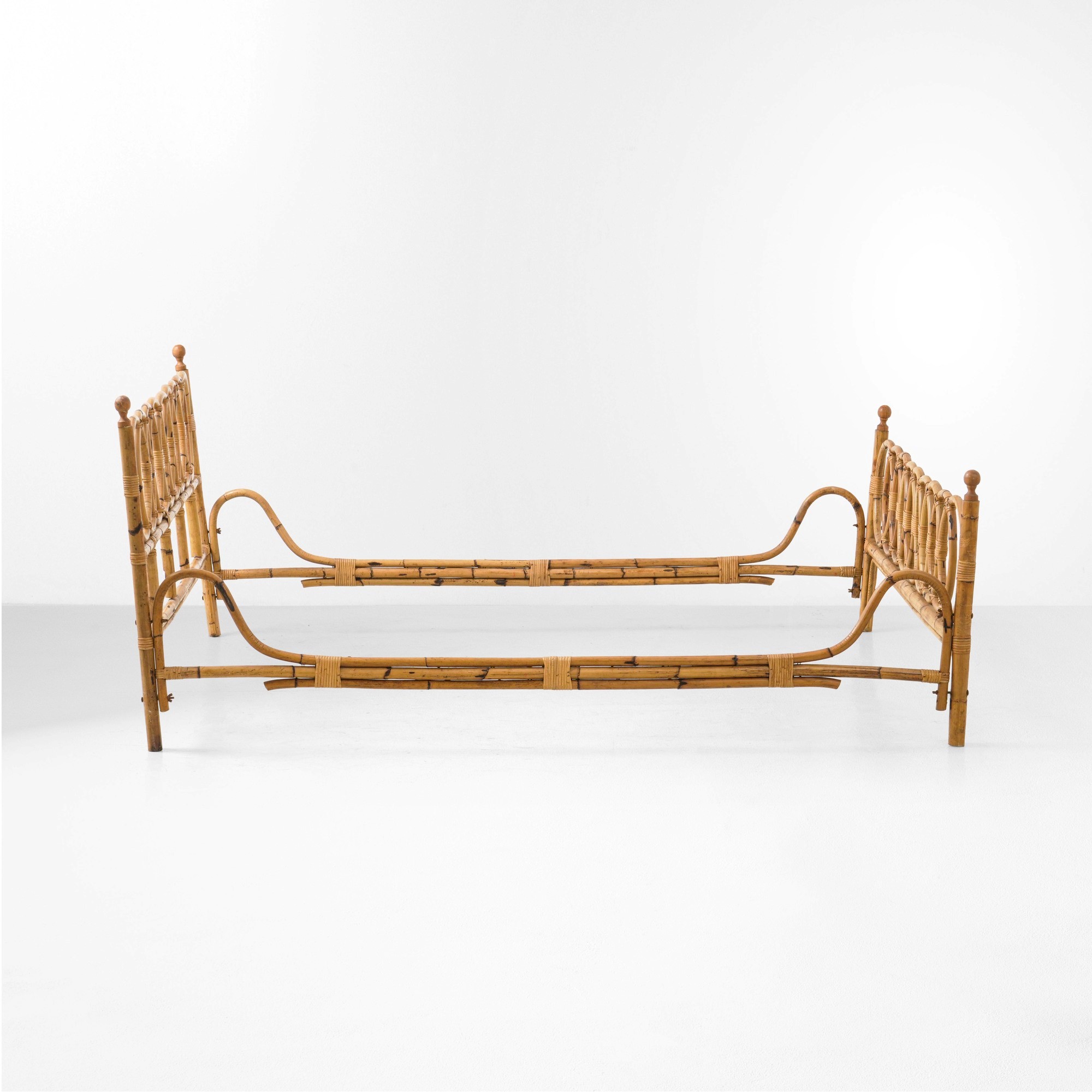 Struttura in bambù e vimini per letto, Produzione italiana, ca. 1960