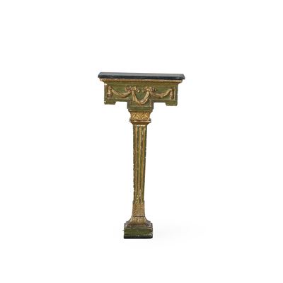 Mensola in stile Luigi XVI, legno laccato verde e finitura oro, con piano in marmo (XVIII-XIX sec...