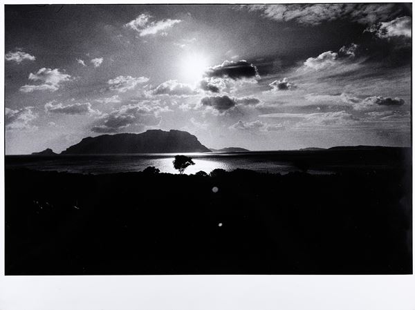 Casa Franchetti, Sardegna. Tavolara al tramonto.