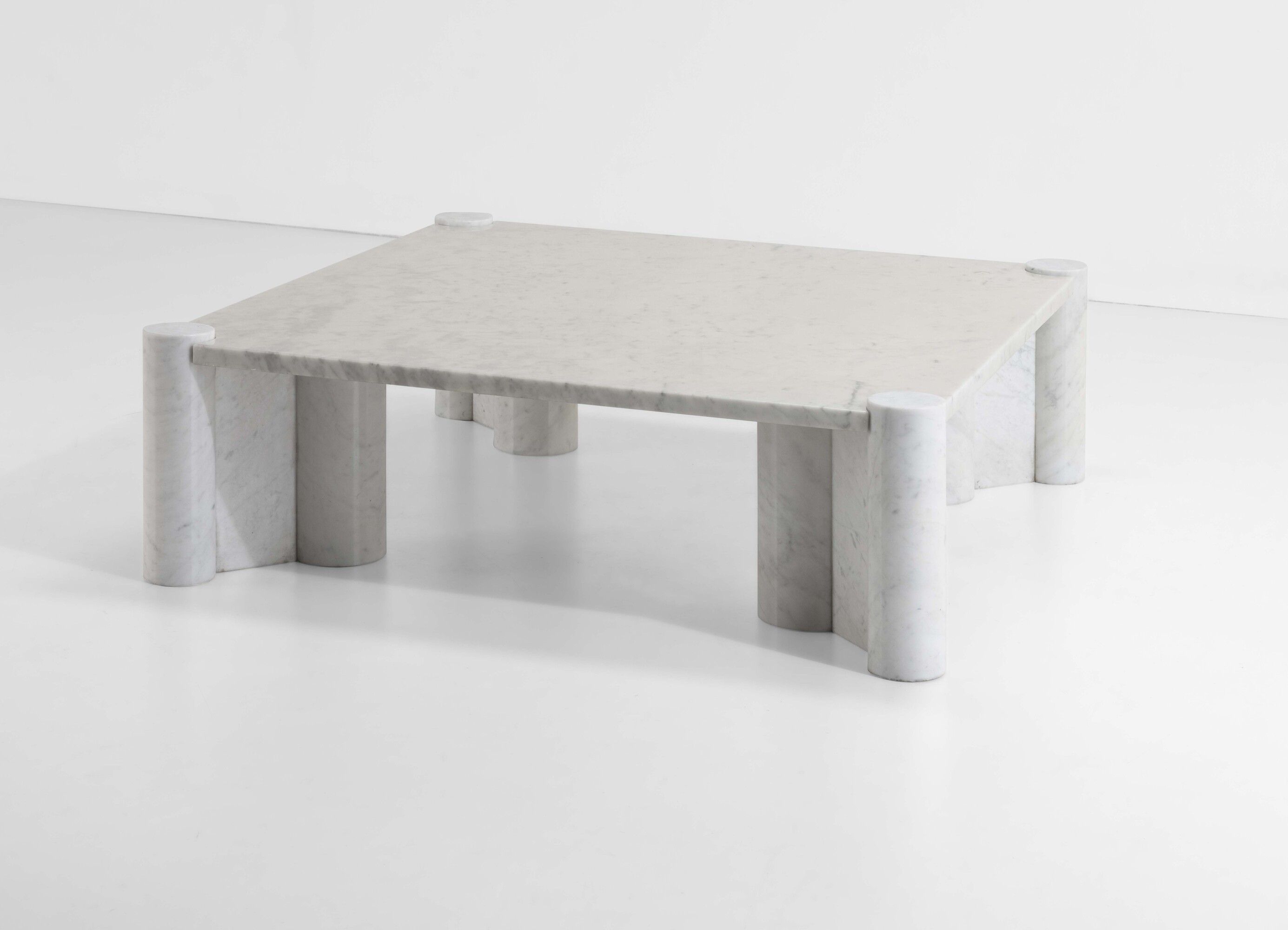 Gae Aulenti - Tavolo basso mod. Jumbo in marmo di Carrara