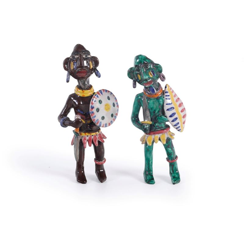 Due figure di indigeni.  Vietri, circa metà del XX secolo.  - Asta Maioliche e Porcellane - Cambi Casa d'Aste