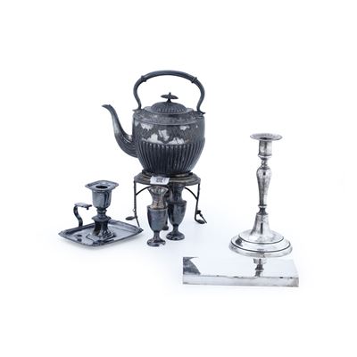 Candeliere in argento e scatola, altezza cm 22 e cm 20