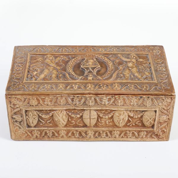 Scatola in terracotta tipo Signa, fine XIX secolo