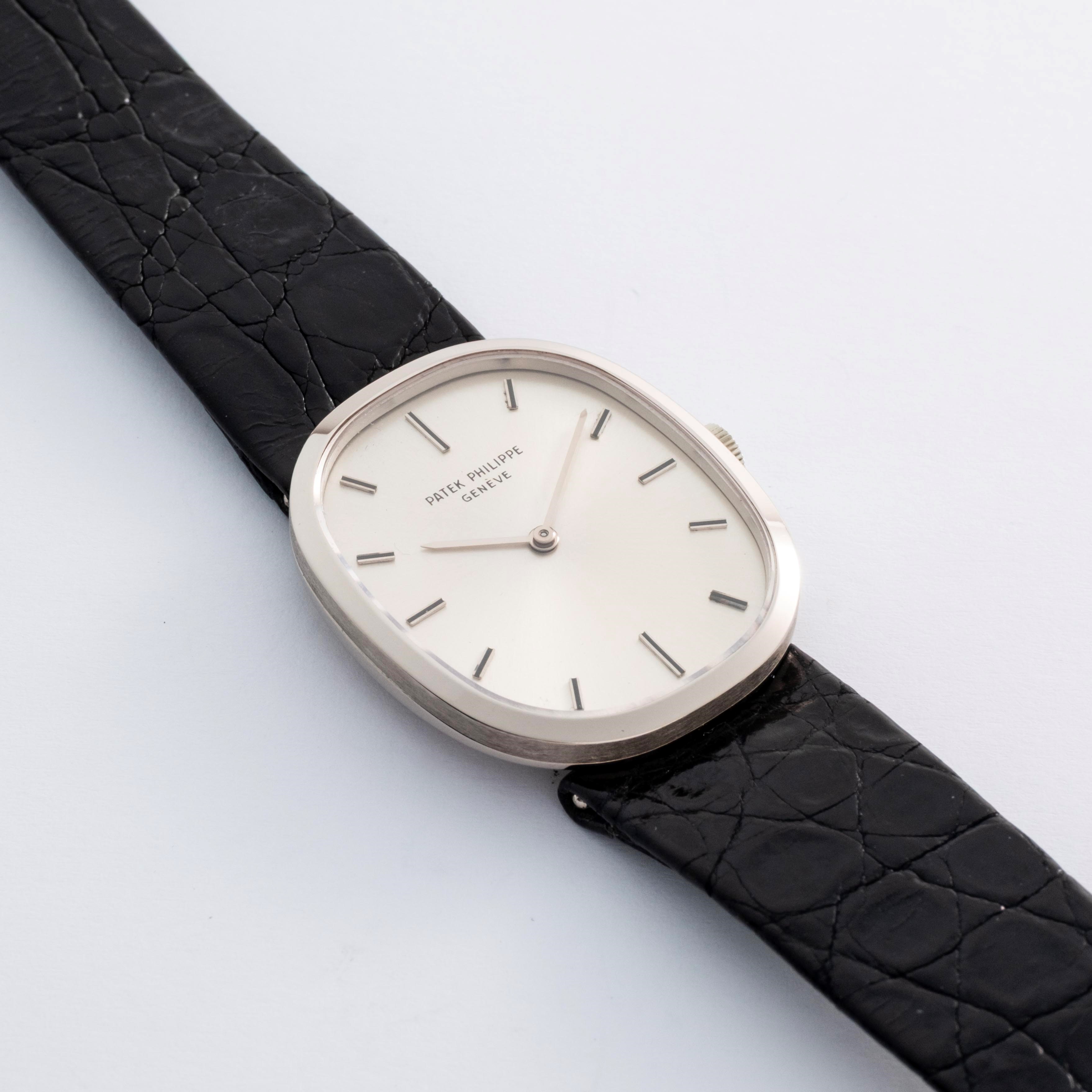 Patek Philippe - Ellipse ref. 3548 in oro bianco 18k con quadrante argentè Soleil (circa 1980)