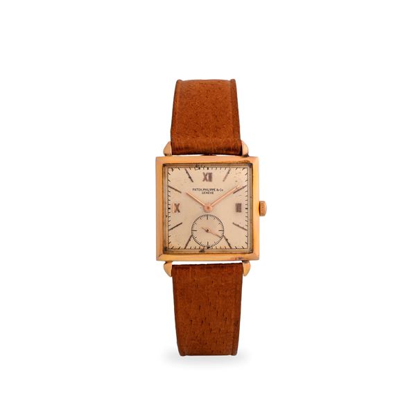 Elegante orologio di forma Solo tempo ref. 1432 in oro rosa 18k, quadrante argentè con numeri Romani applicati e piccoli secondi al sei, circa 1940