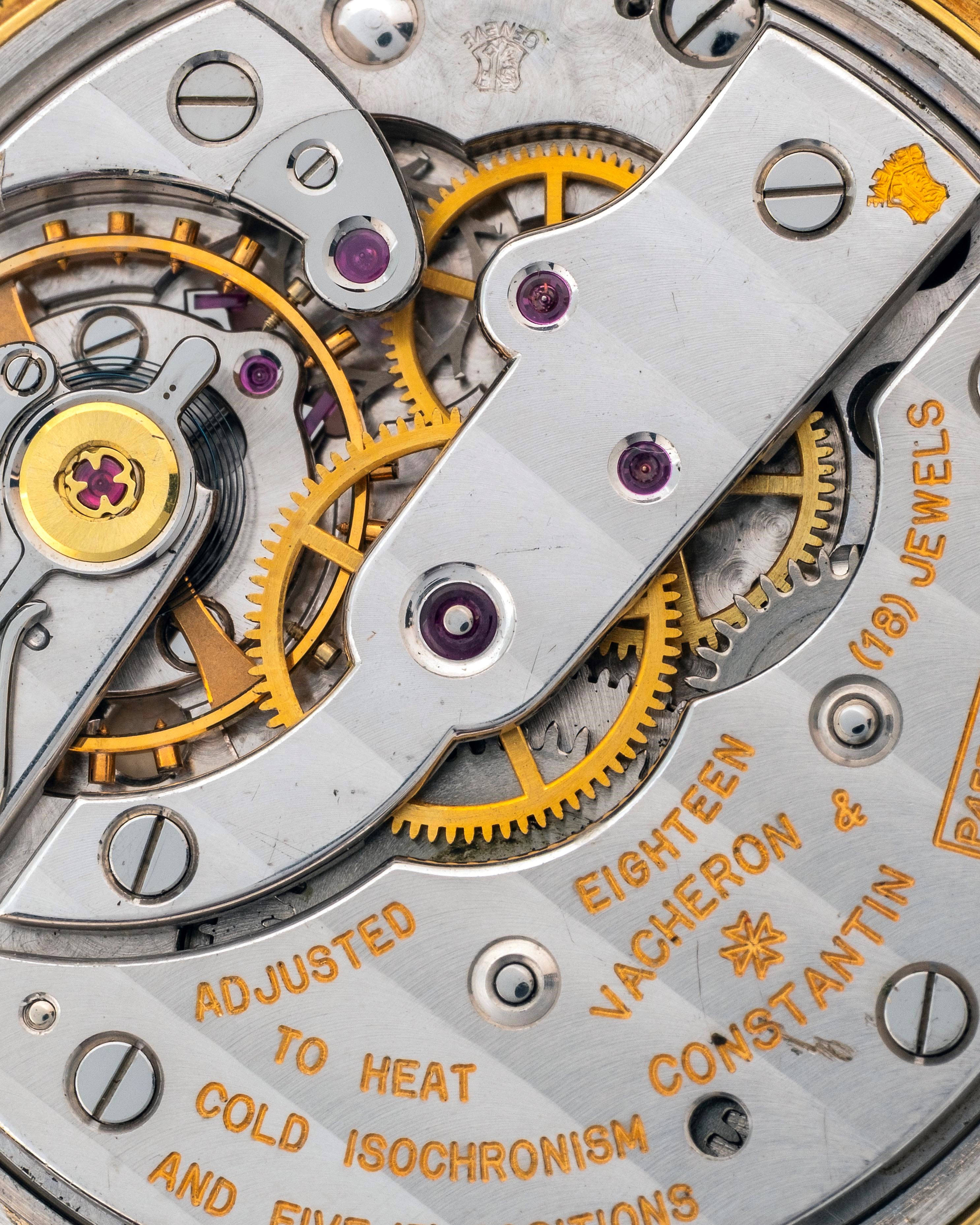 Vacheron & Constantin - Patrimony ref. 6780 in oro giallo 18k con quadrante argentè Soleil e picc...