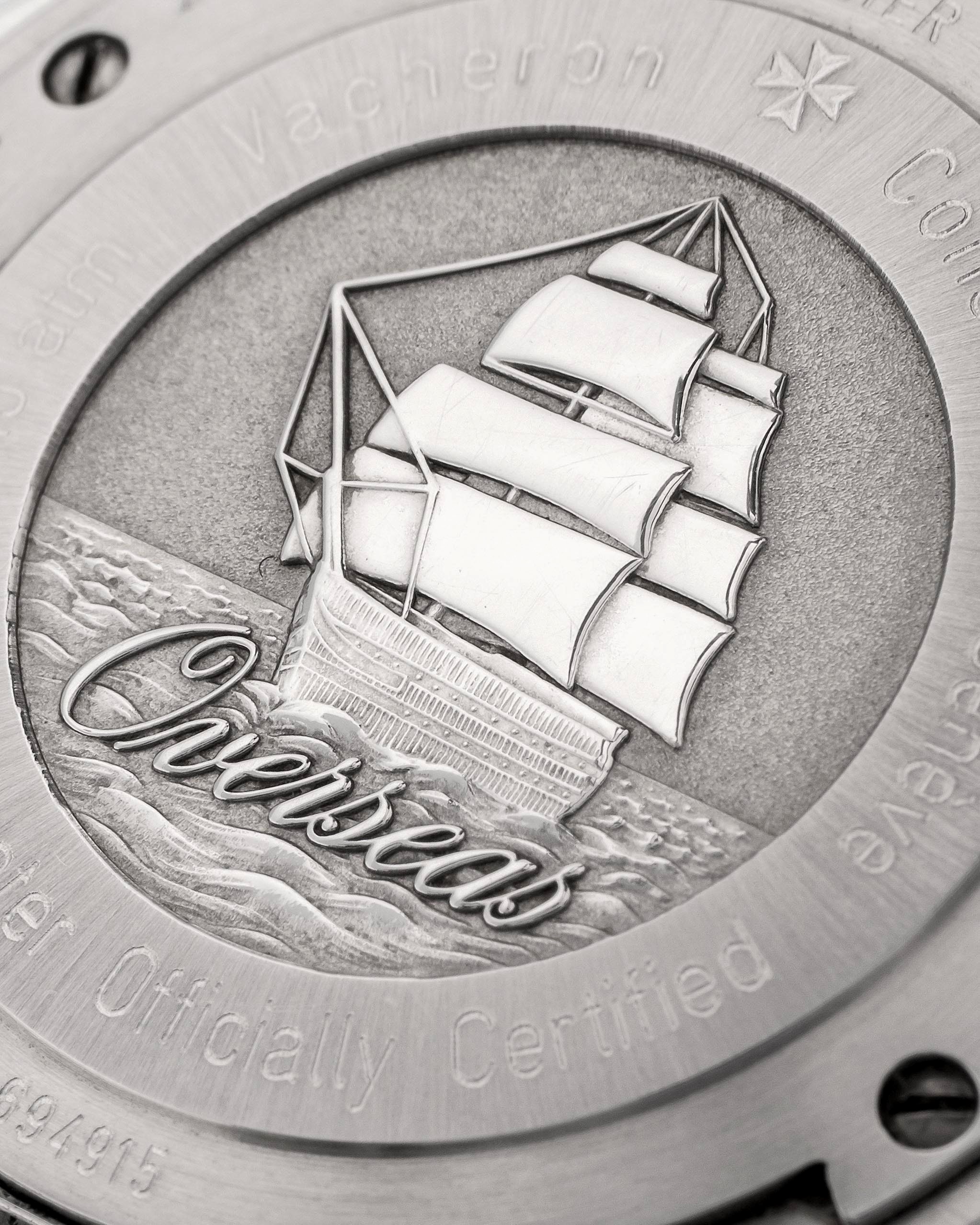 Vacheron & Constantin - Overseas ref. 42040/423A in acciaio con quadrante salmone e datario, circ...