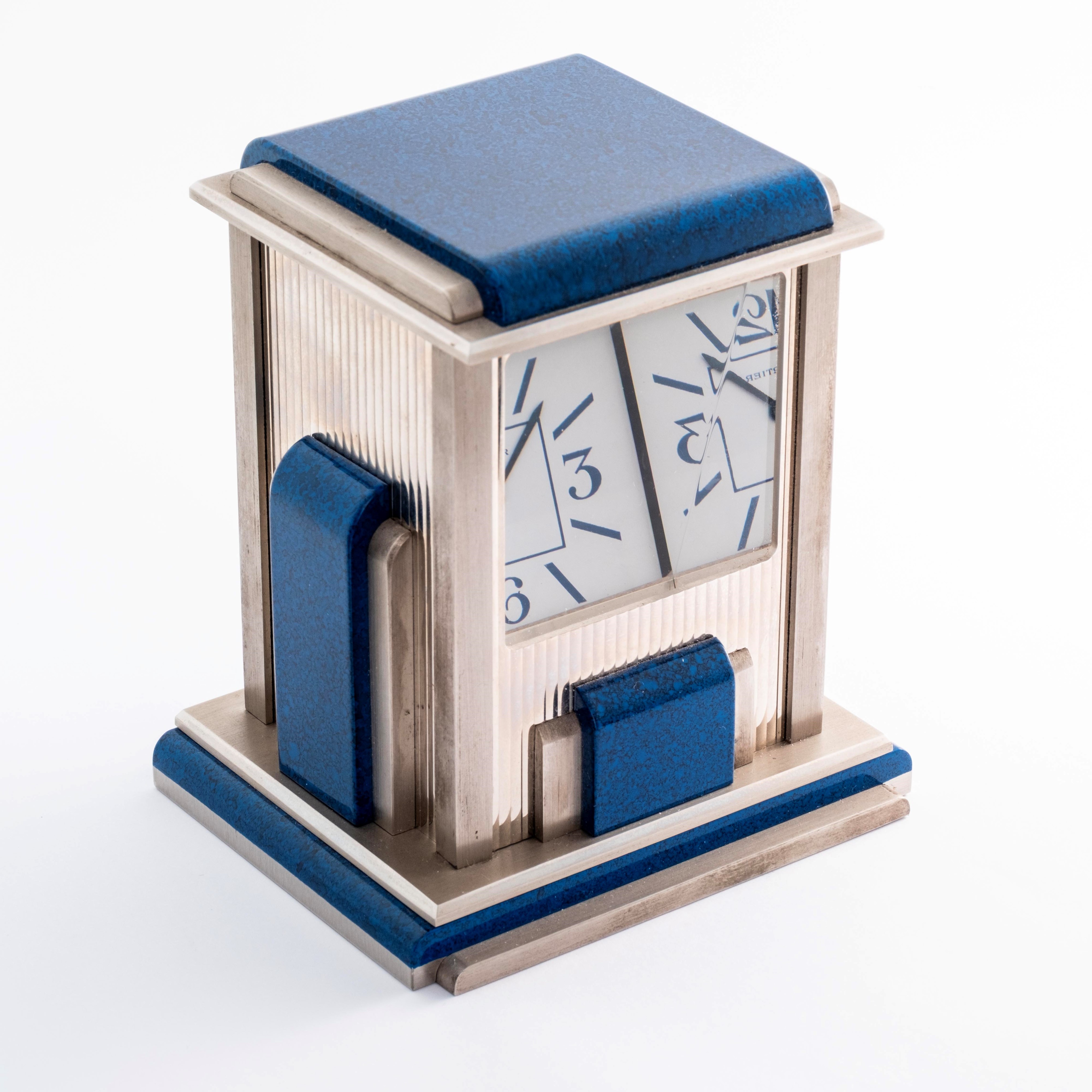 Cartier - Prism Clock in metallo argentato e lapislazzuli con quadrante in cristallo, circa 1980 ...