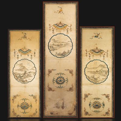 Cina, Tre pannelli dipinti su seta (trittico) con decori taoisti e iscrizioni poetiche, Dinastia ...
