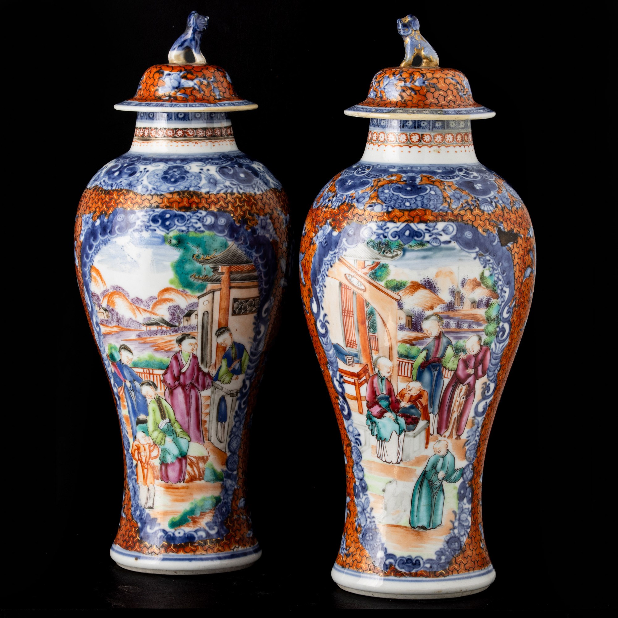 Coppia di potiche, Porcellana cinese dipinta in stile Qianlong (1736-1796)