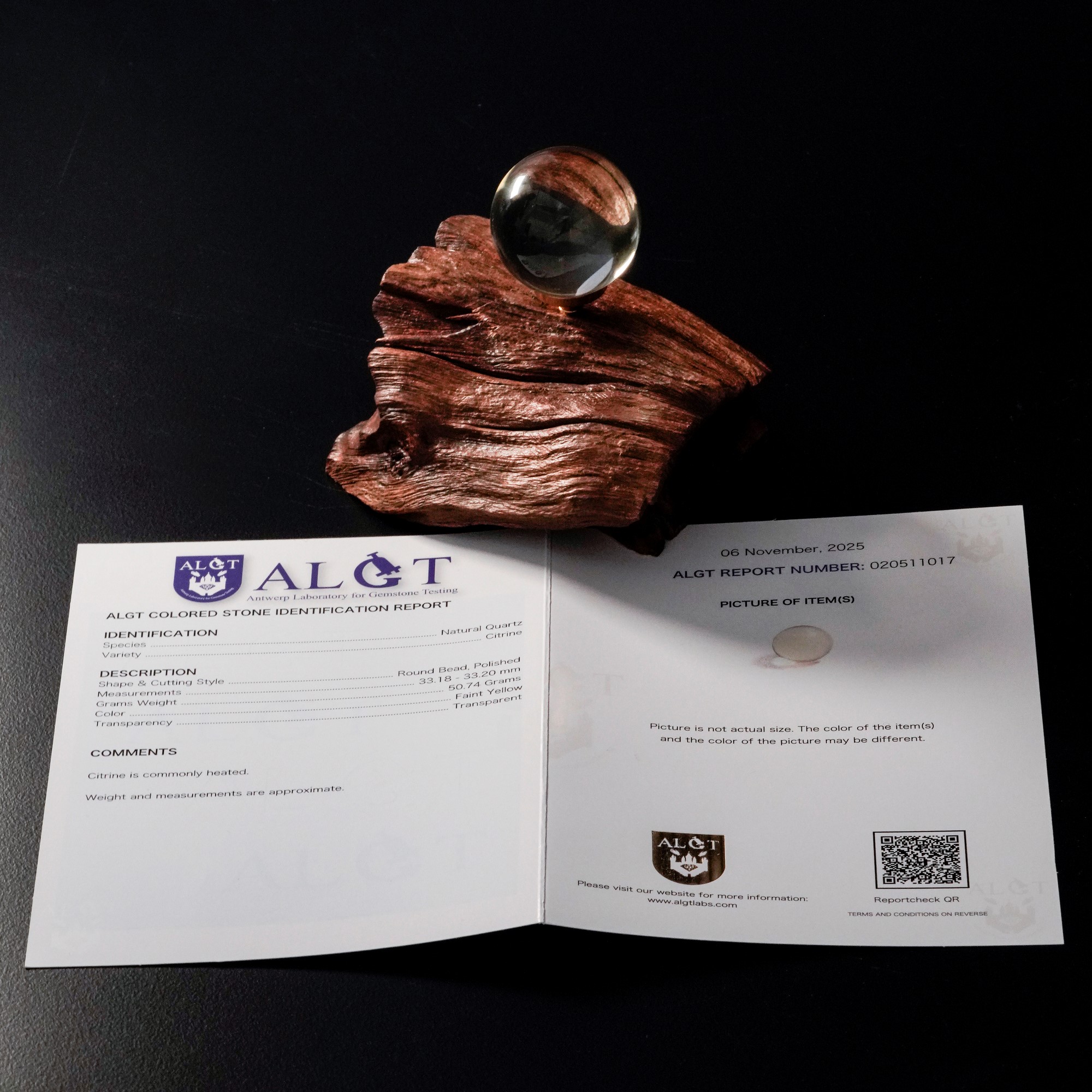 Purissima Sfera di Citrino con Certificato Algt su Base in Legno e Ottone