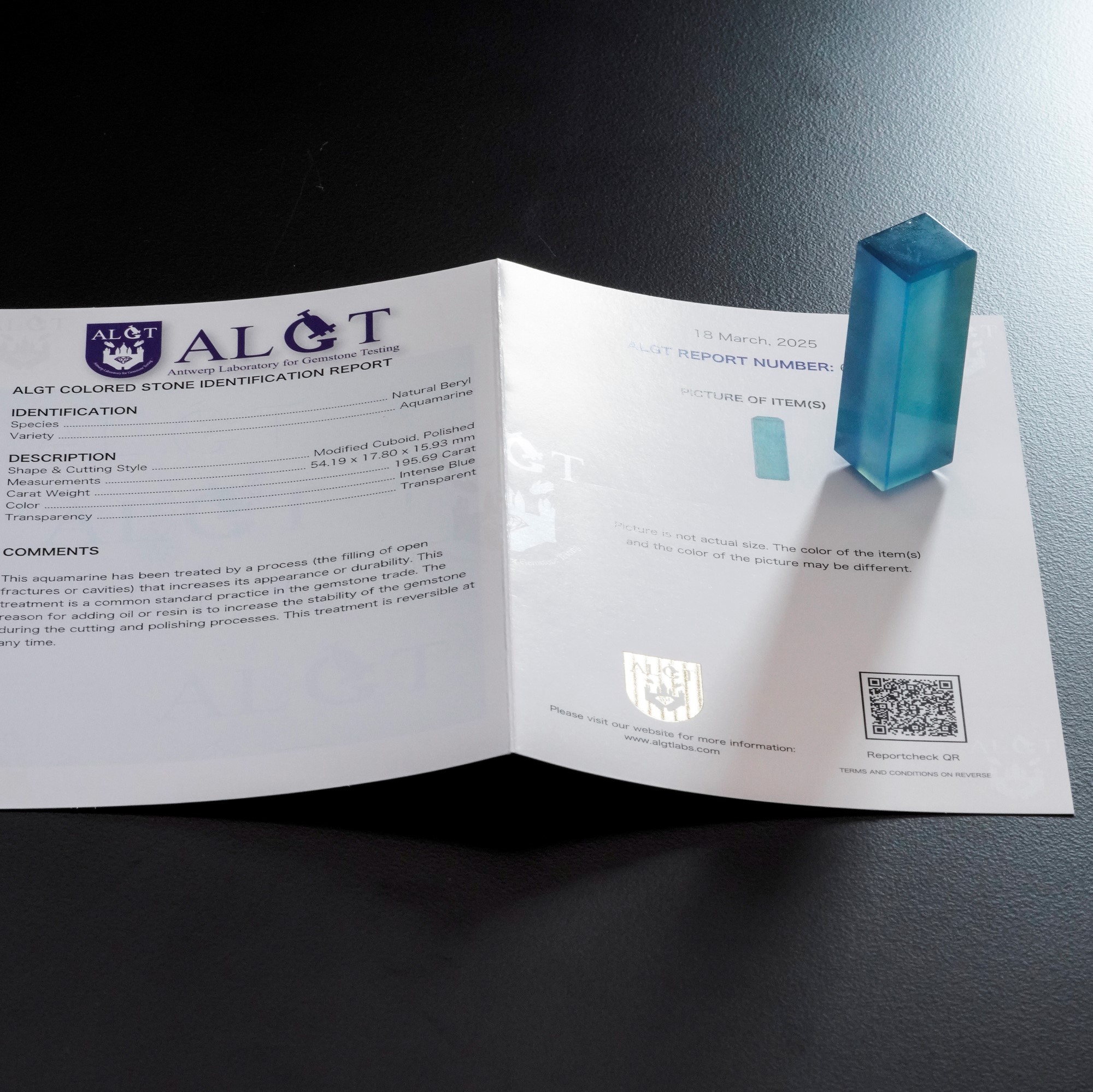 Acquamarina, grande cristallo naturale lucidato (195,69 ct) con certificato ALGT