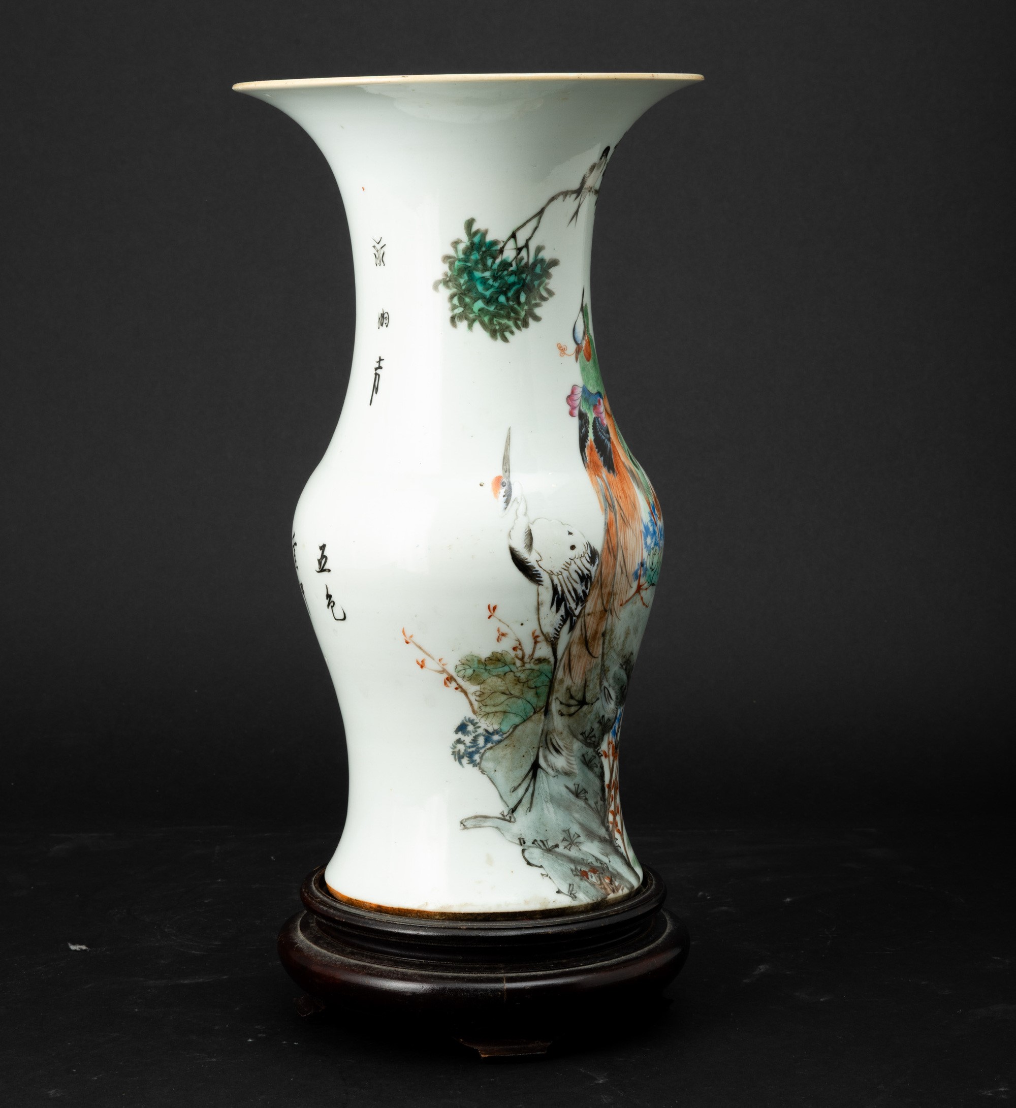 Vaso in porcellana della Famiglia Rosa, volatili e fiori, Cina, Dinastia Qing (XIX secolo)