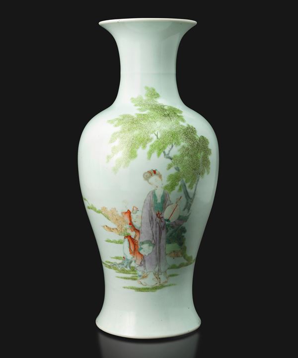 Vaso in porcellana raffigurante fanciulle, Cina, Dinastia Qing, XIX secolo