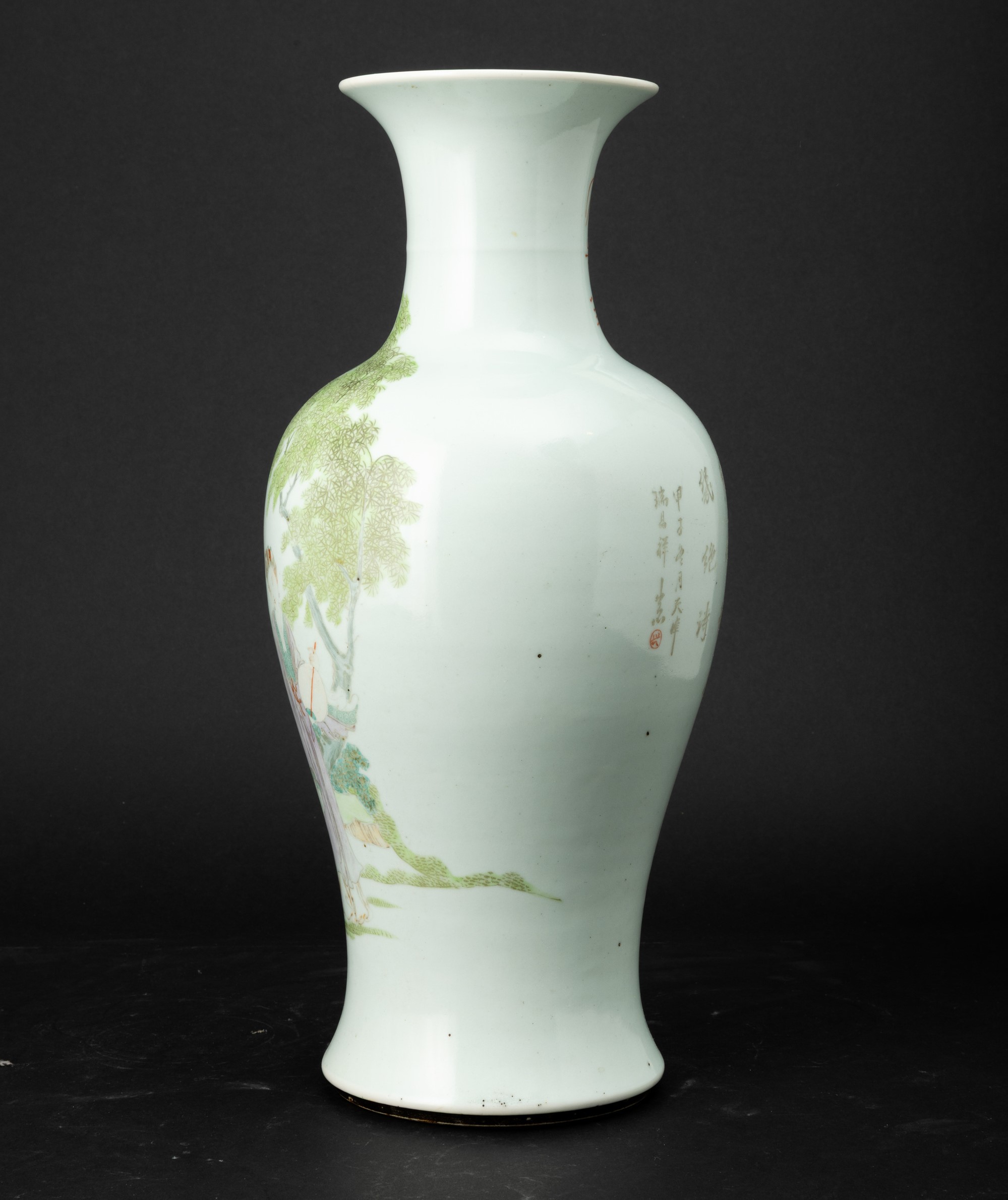 Cina, Dinastia Qing (XIX secolo), Vaso in porcellana con fanciulle