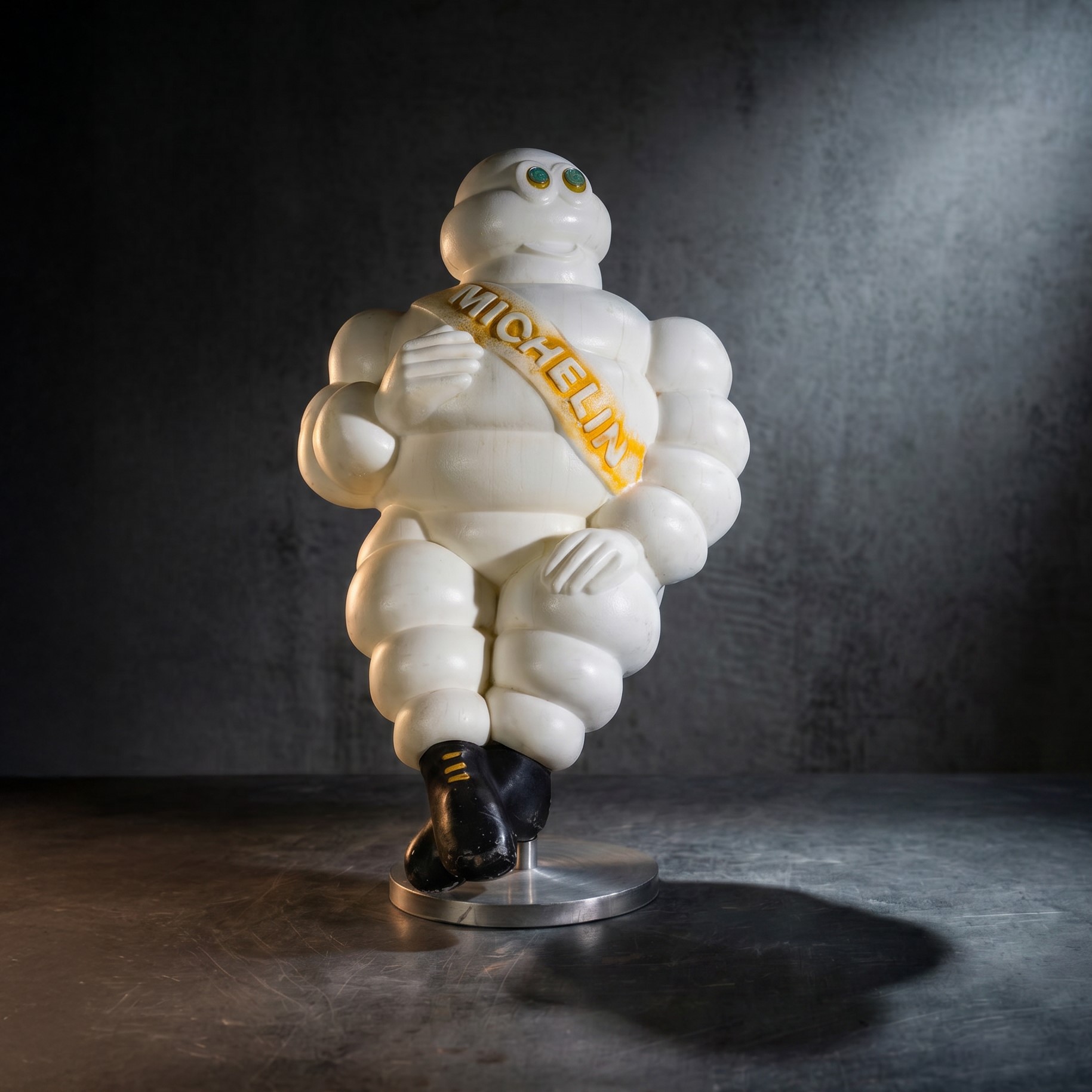 Espositore pubblicitario luminoso “Bibendum Michelin”, anni ’70