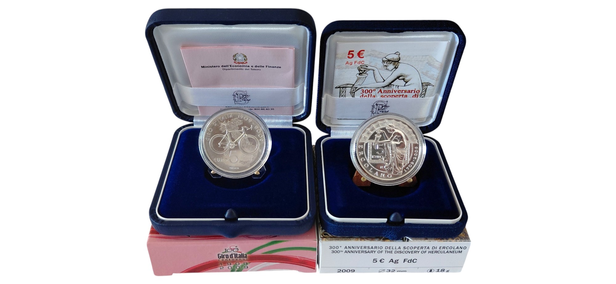 Italia, 2009, 2 monete da 5 Euro FdC in argento 925‰ (Giro d’Italia 2009, Centenario 1909-2009 e ...