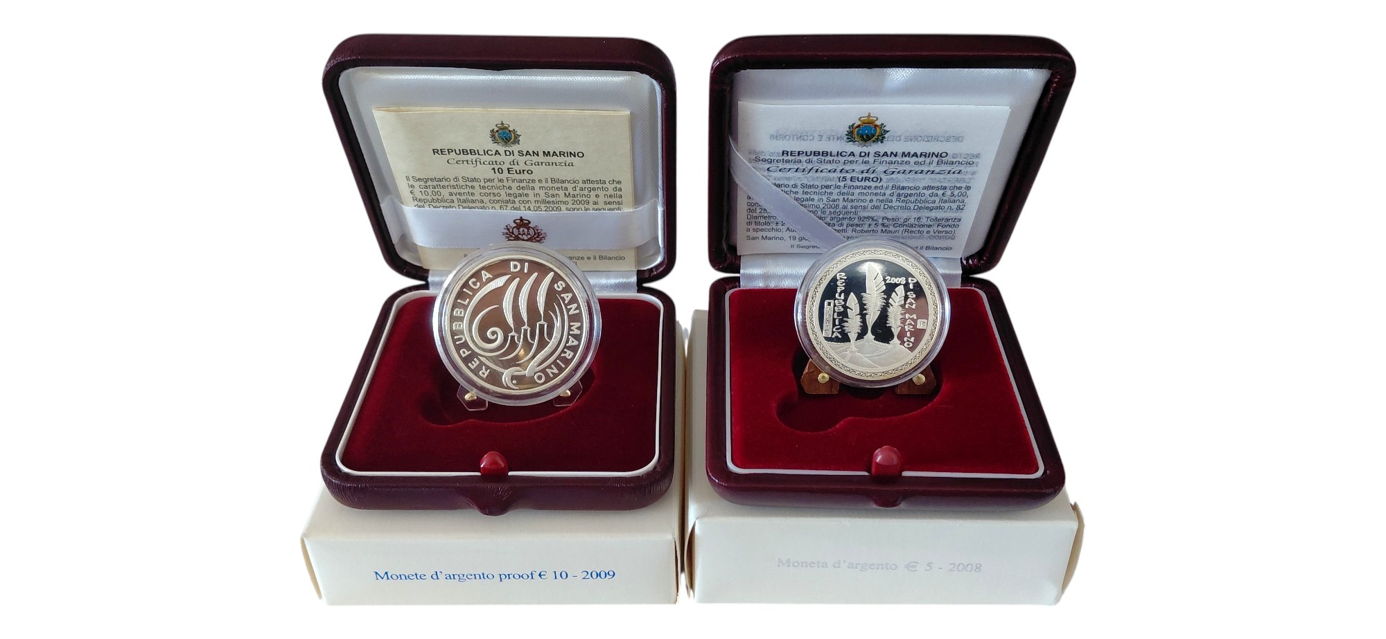 San Marino, 2008-2009. 2 monete da 5 e 10 Euro in argento 925‰ (proof) con certificato di autenti...
