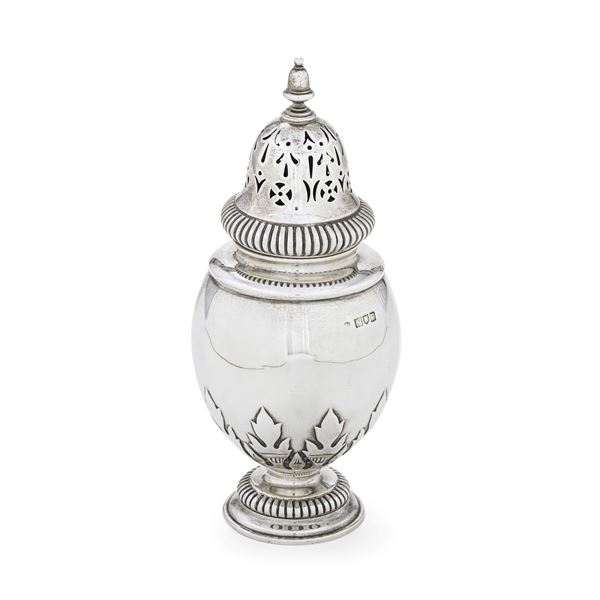 Spargizucchero. Londra, 1910. Argentiere William Comyns & Sons Ltd