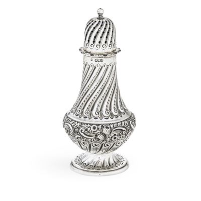Spargizucchero, Città di Sheffield, 1893; argento fuso sagomato e traforato