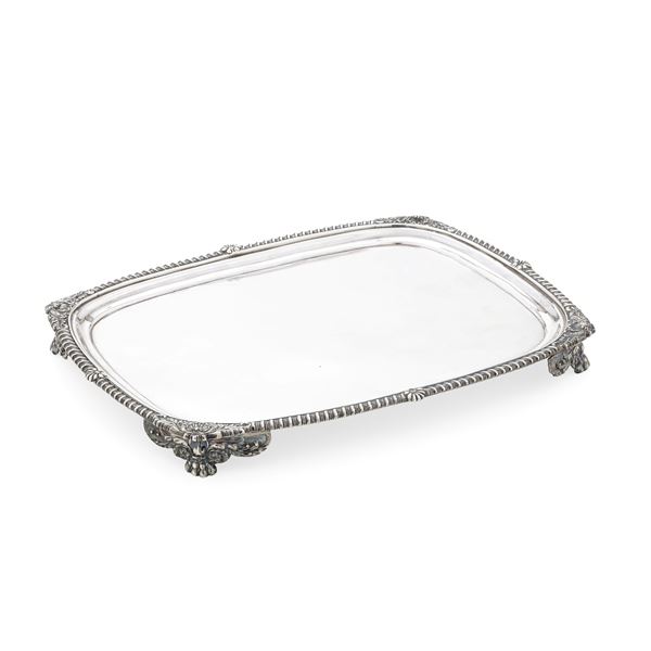 Salver. Londra, 1816. Maestro argentiere Paul Storr
