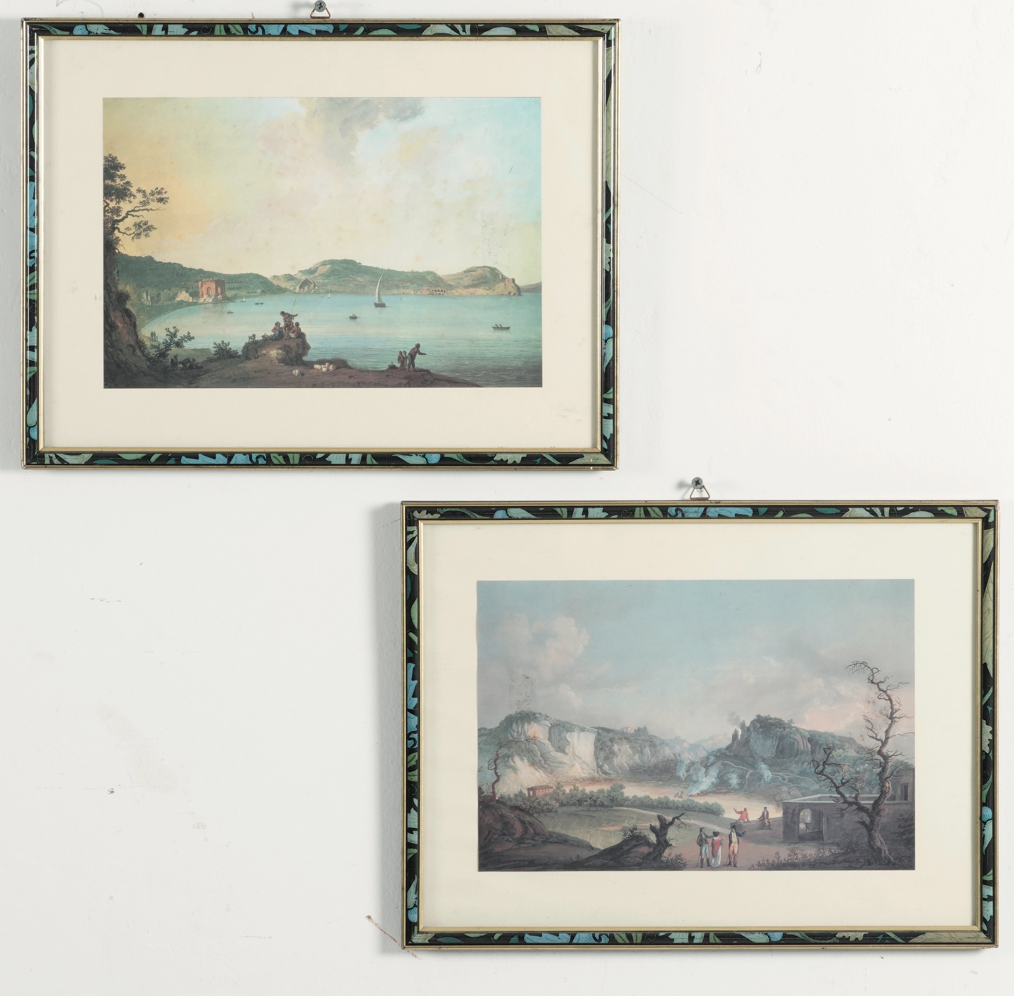 Coppia di stampe con vedute napoletane, form. verticale (310 × 210 mm)
