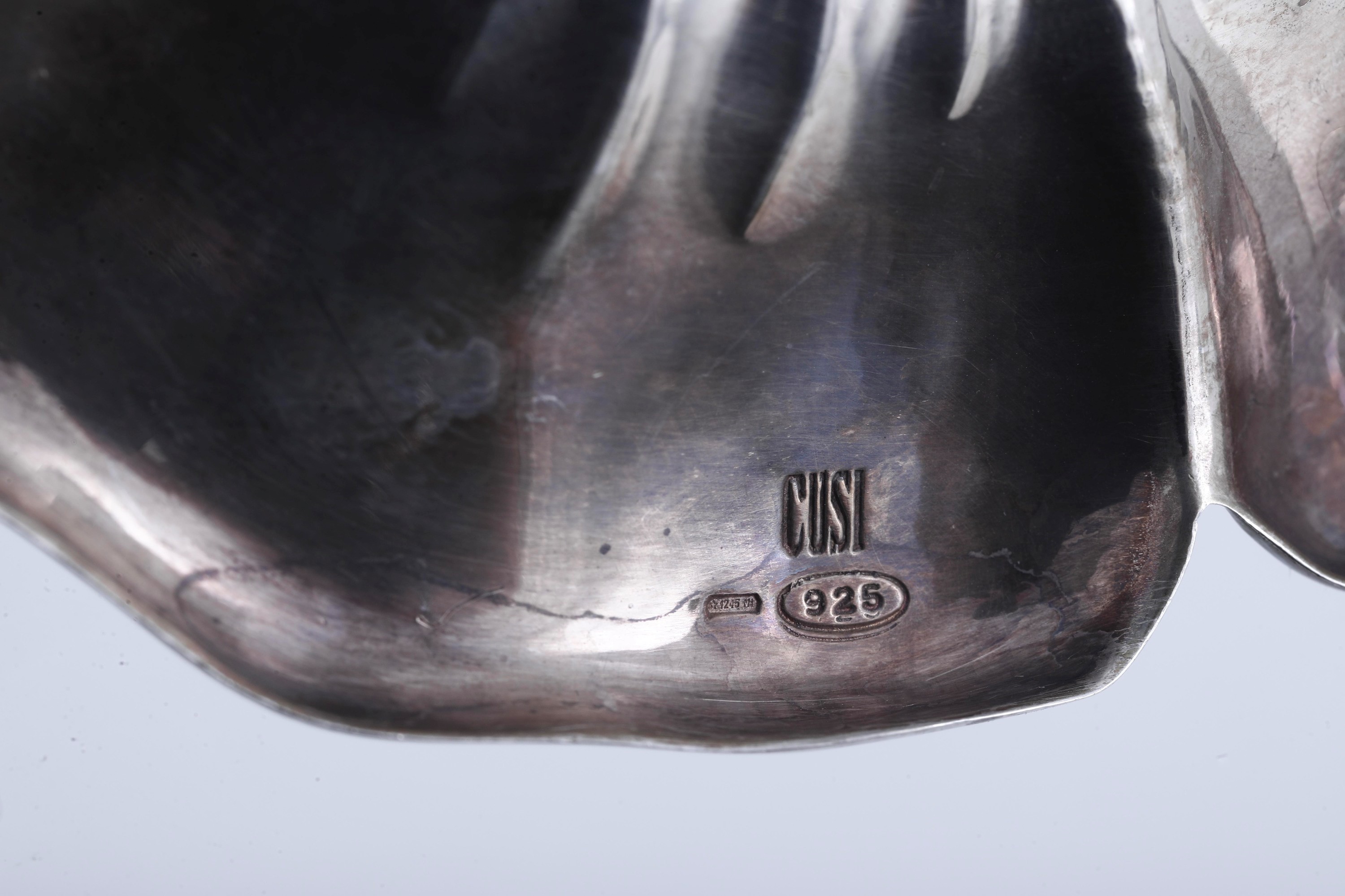 Argenteria milanese del XX-XXI secolo, Ciotola a fiore in argento 925 fuso e sagomato (per Gioell...
