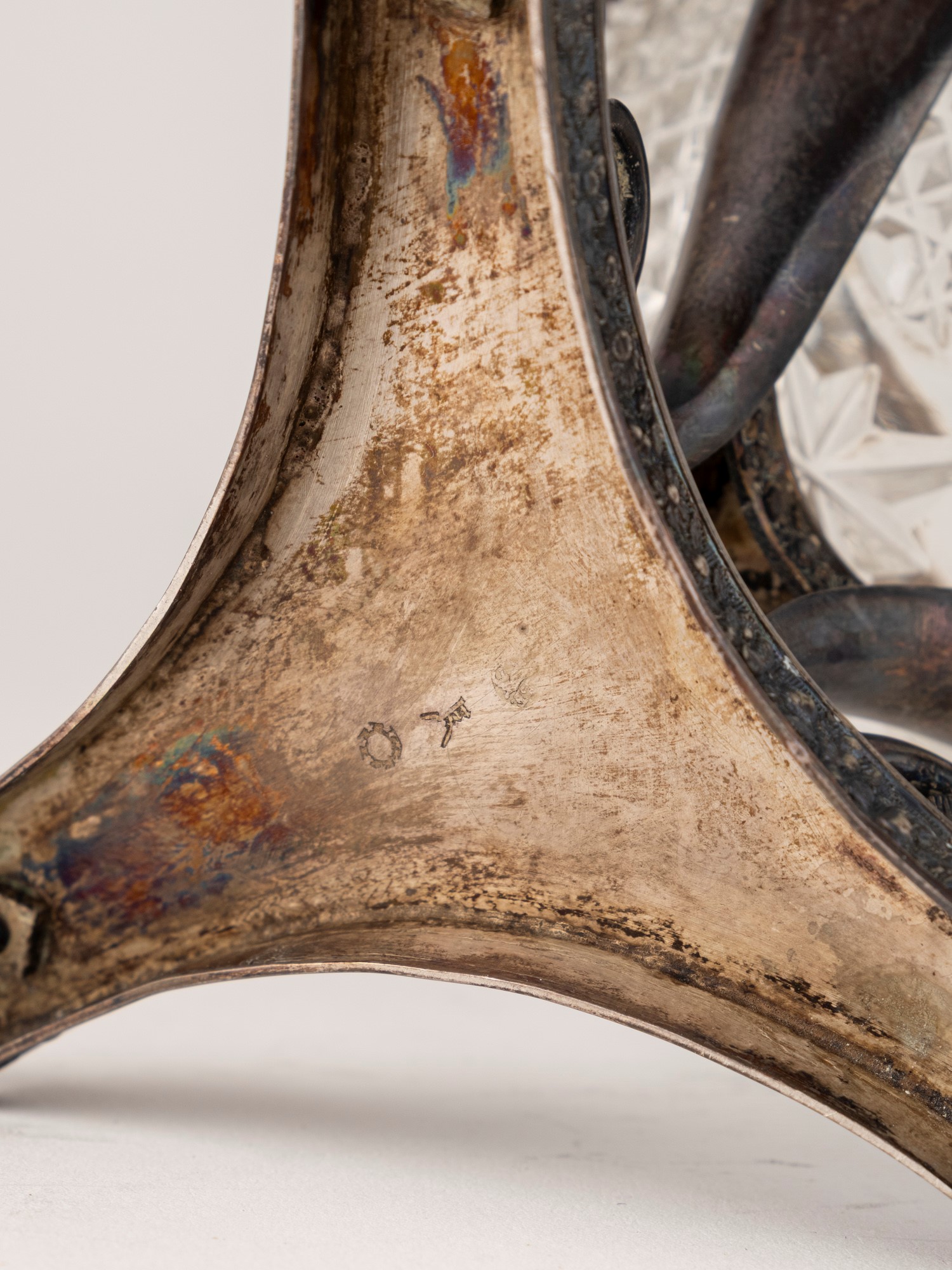 Franceschini (argentiere attivo a Milano, 1838–1864), Compostiera, argento fuso e sagomato con ve...