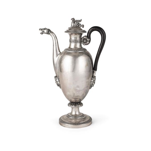 Grande caffettiera neoclassica. Milano, XIX secolo. Argentiere Emanuele Caber (1820-1870)