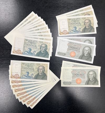 Italia Repubblica, Lotto di 38 banconote da 5.000 Lire (Colombo) I e II tipo