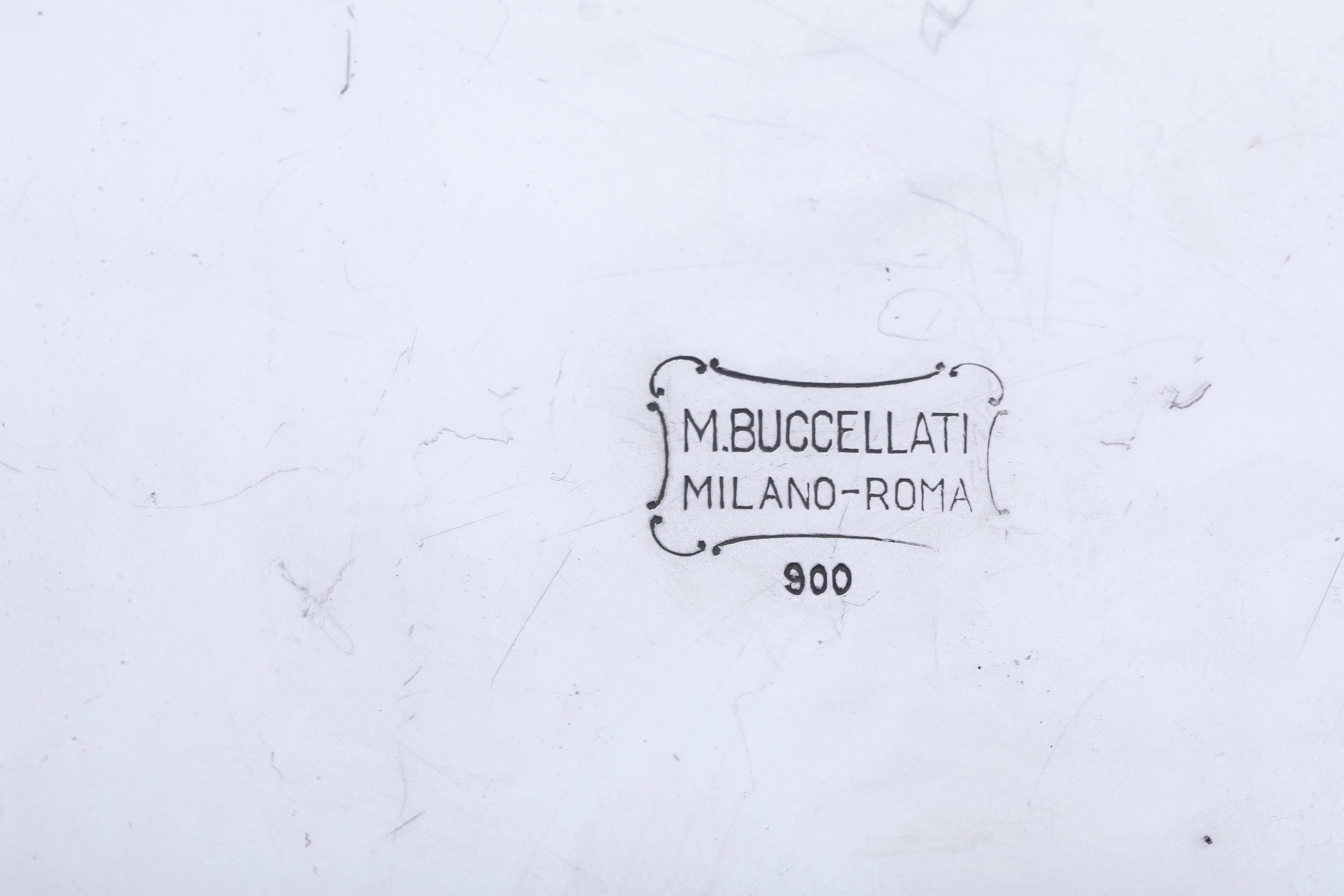 Maison Mario Buccellati, Coppia di presentoir centrotavola in argento fuso, sagomato e cesellato