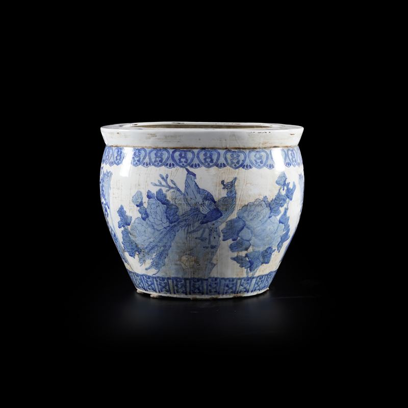 Grande vaso in porcellana bianco e blu. Cina XX secolo  - Asta Antiquariato e Cornici - Cambi Casa d'Aste