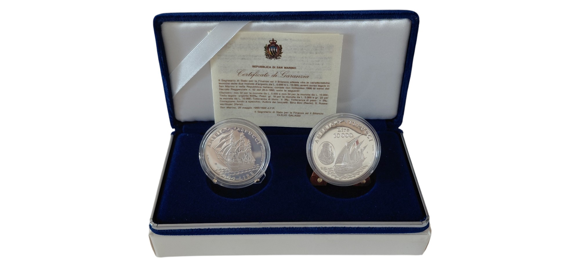 San Marino, 1995, Cofanetto con 2 monete Fondo Specchio (proof) in argento 835 ‰, «Amerigo Vespuc...