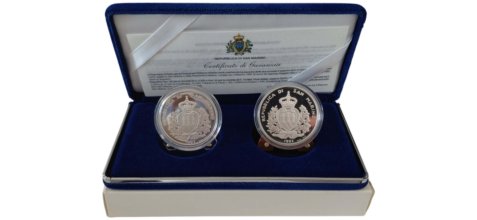 San Marino, 1997, Cofanetto con 2 monete in argento 835‰ Fondo Specchio (proof) da 5.000 e 10.000...
