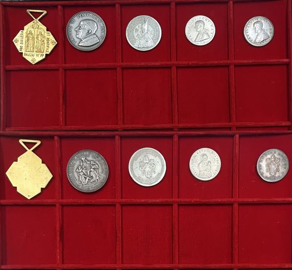 VATICANO. PAOLO VI. Lotto di cinque medaglie.
