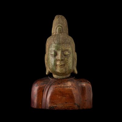 Guanyin, Testa di Guanyin in giada, Cina, Dinastia Qing (XIX secolo)
