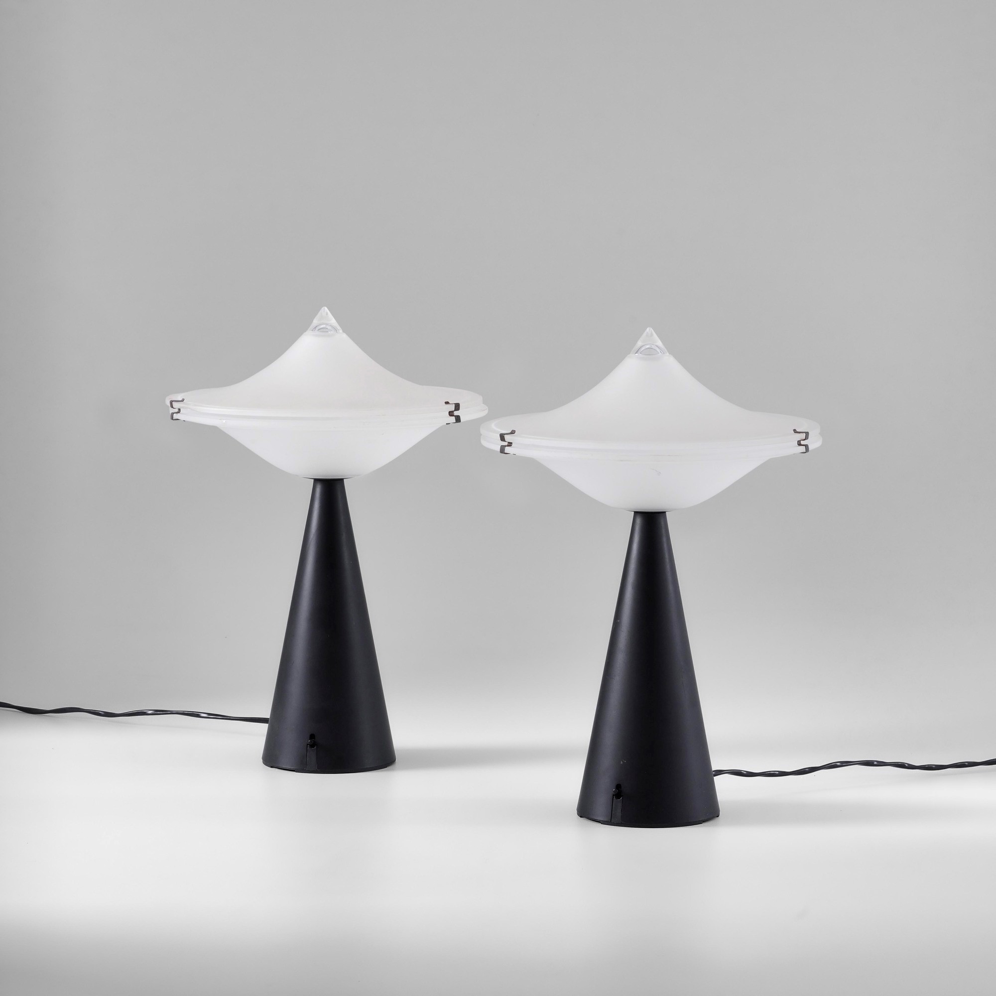 Luciano Cesaro - Due lampade da tavolo mod. Alien