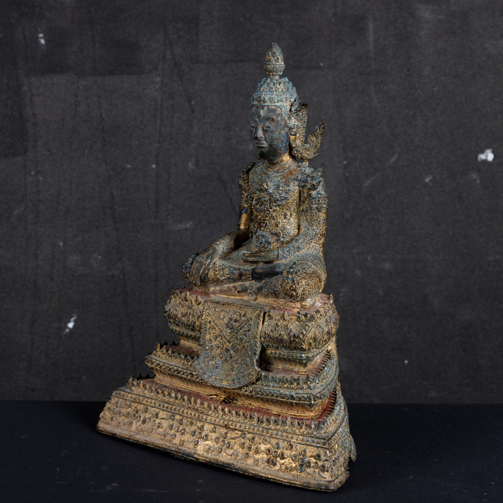 Buddha Sakyamuni, Figura in bronzo, Tibet, XIX secolo