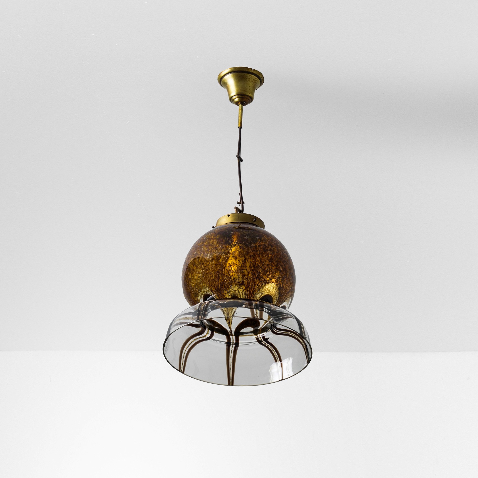 Av Mazzega - Lampada a sospensione in ottone e vetro di Murano